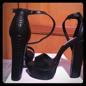 Gonzo-s  black Steve Madden 7.5